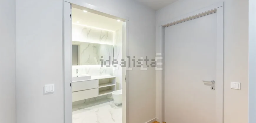 Apartamento T4 à venda na Alameda Jardins da Arrábida, 1145 em Porto
