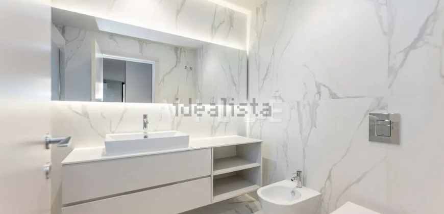 Apartamento T4 à venda na Alameda Jardins da Arrábida, 1145 em Porto