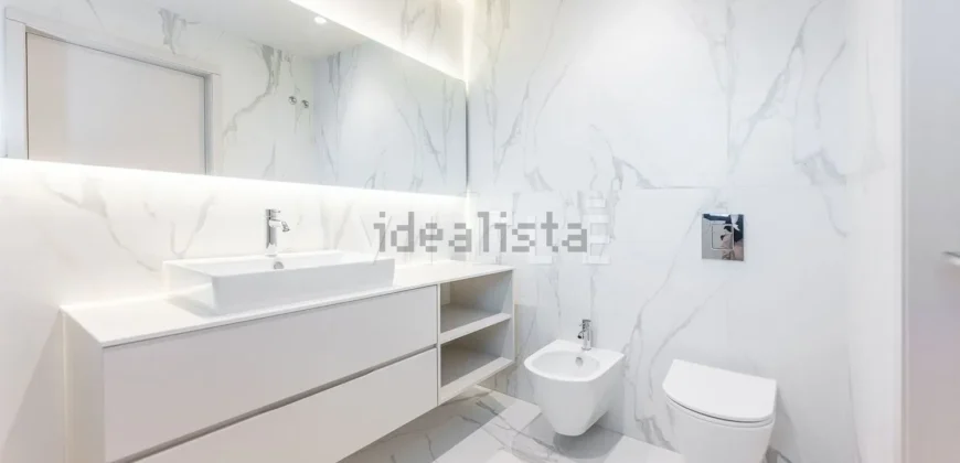 Apartamento T4 à venda na Alameda Jardins da Arrábida, 1145 em Porto