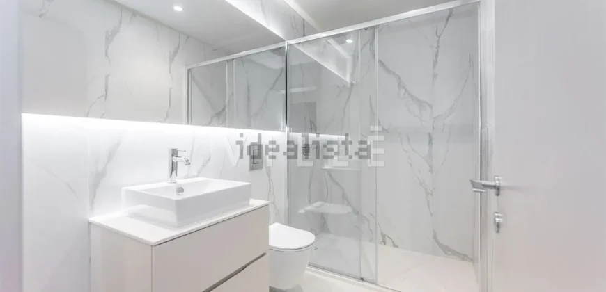 Apartamento T4 à venda na Alameda Jardins da Arrábida, 1145 em Porto