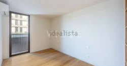 Apartamento T4 à venda na Alameda Jardins da Arrábida, 1145 em Porto