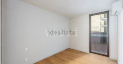 Apartamento T4 à venda na Alameda Jardins da Arrábida, 1145 em Porto