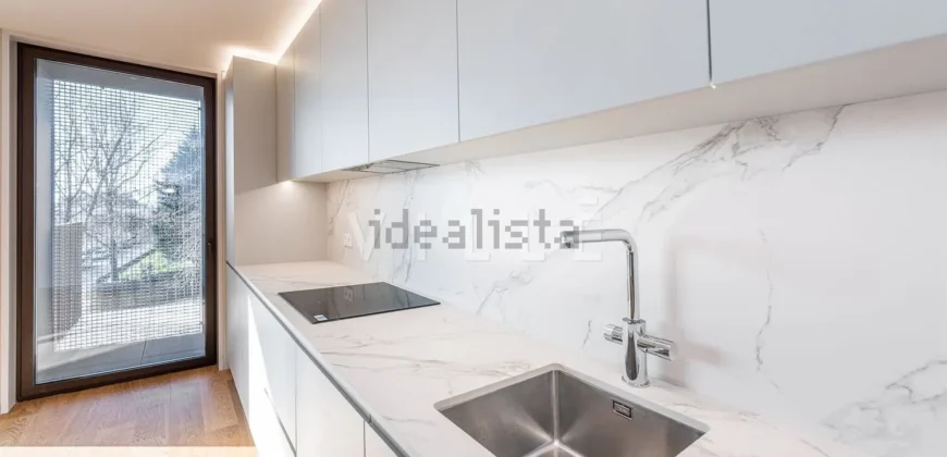 Apartamento T4 à venda na Alameda Jardins da Arrábida, 1145 em Porto