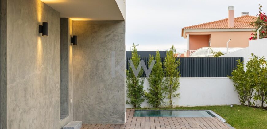 Moradia T3+1 à Venda em Cascais