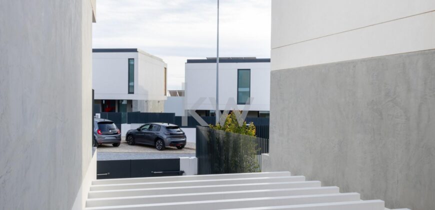 Moradia T3+1 à Venda em Cascais