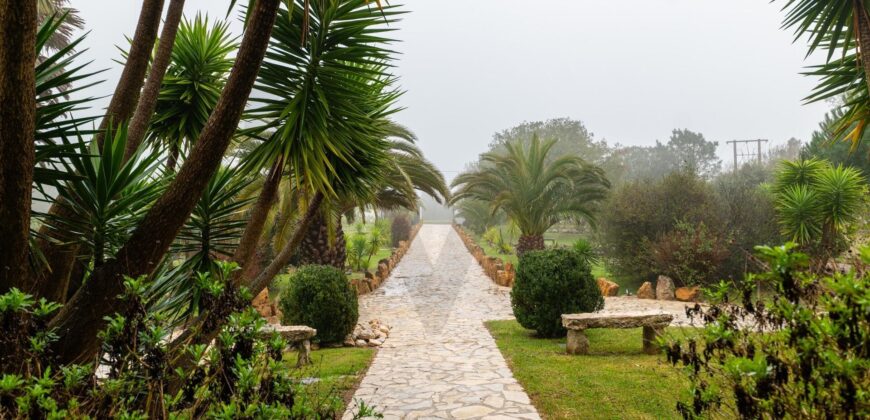 Moradia Exclusiva Com Piscina, Jardim e Vista Deslumbrante – São Miguel De Alcainça