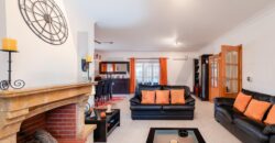 Moradia Exclusiva Com Piscina, Jardim e Vista Deslumbrante – São Miguel De Alcainça