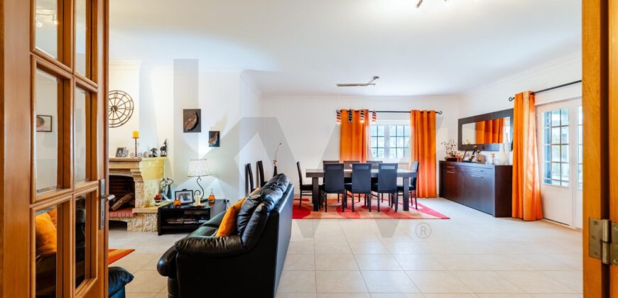 Moradia Exclusiva Com Piscina, Jardim e Vista Deslumbrante – São Miguel De Alcainça