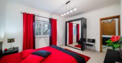 Moradia Exclusiva Com Piscina, Jardim e Vista Deslumbrante – São Miguel De Alcainça
