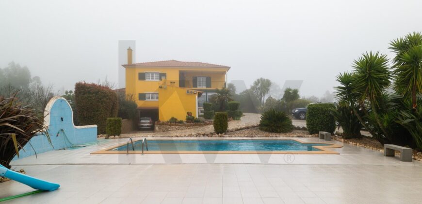 Moradia Exclusiva Com Piscina, Jardim e Vista Deslumbrante – São Miguel De Alcainça