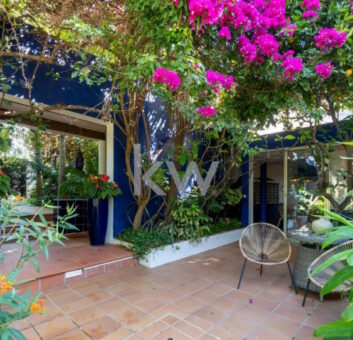 Majestoso Hotel com Jardim Tropical
