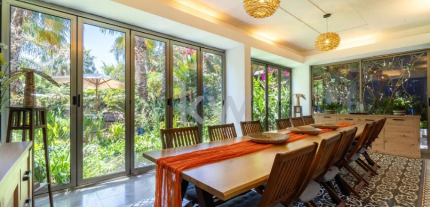 Majestoso Hotel com Jardim Tropical
