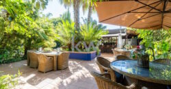 Majestoso Hotel com Jardim Tropical