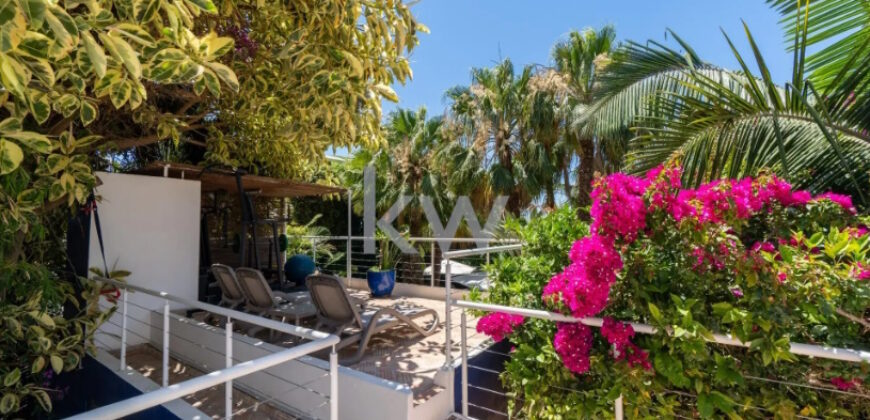 Majestoso Hotel com Jardim Tropical
