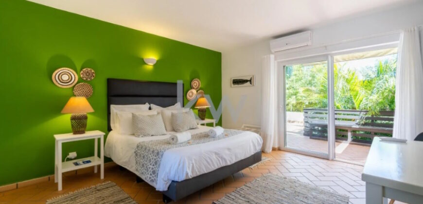 Majestoso Hotel com Jardim Tropical