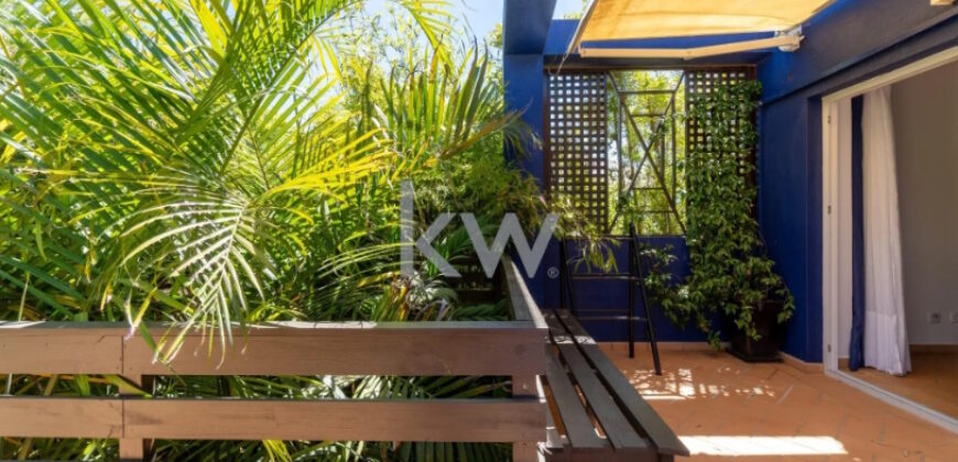Majestoso Hotel com Jardim Tropical