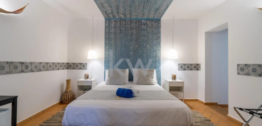 Majestoso Hotel com Jardim Tropical