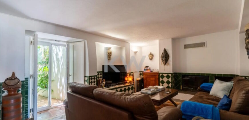 Majestoso Hotel com Jardim Tropical