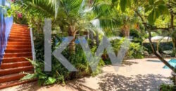 Majestoso Hotel com Jardim Tropical